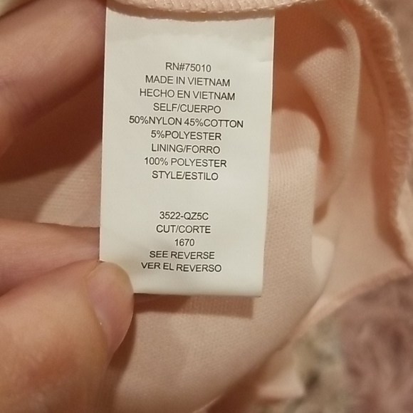 **$$3/12$$**--Pink & Gray A-Line Floral Lace Capsleeve Dress - Picture 7 of 7